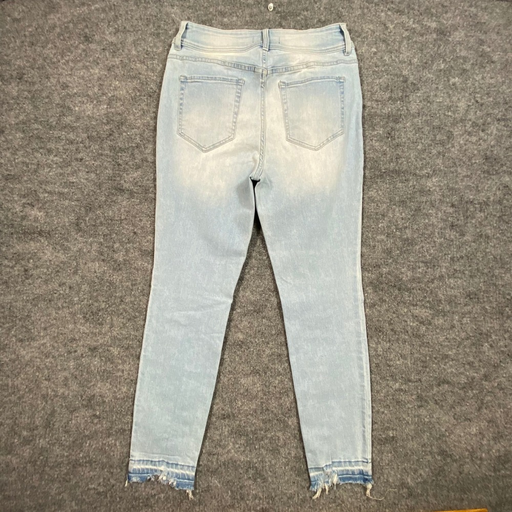 We The Free Free People Light Wash Skinny Jeans Frayed Released Hem Size 32